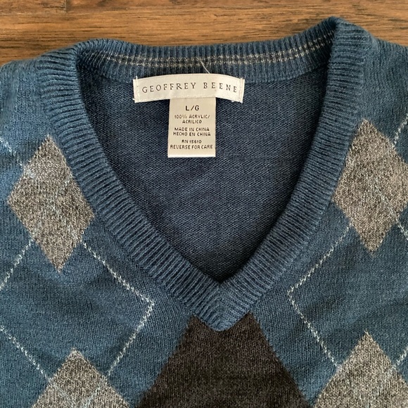 Geoffrey Beene Soft Blue Sweater - Picture 3 of 3